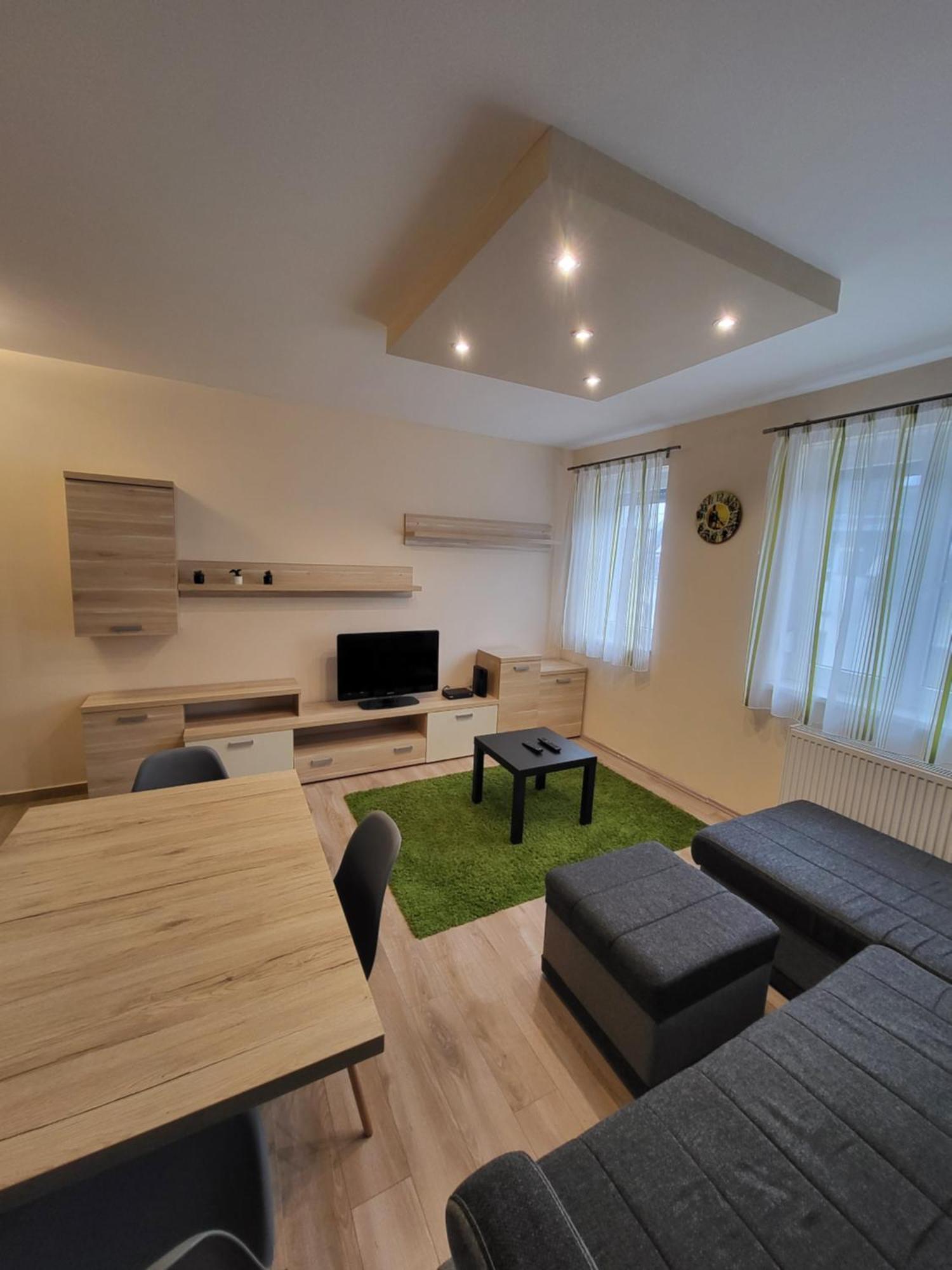 Triangol Apartman: Fuerdo, Belvaros, Egyetem Győr Exterior foto